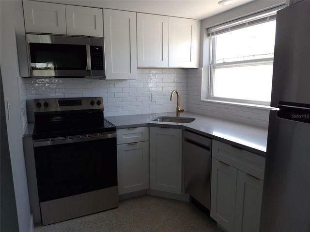 11355 3RD STREET E, Treasure Island, FL 33706