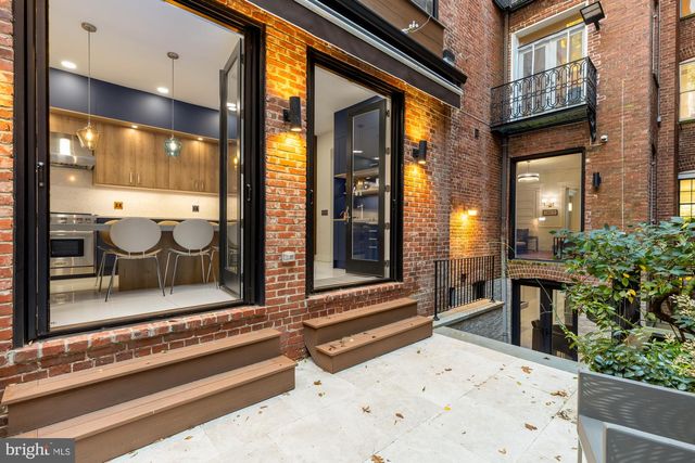 2137 R ST NW, Washington, DC 20008