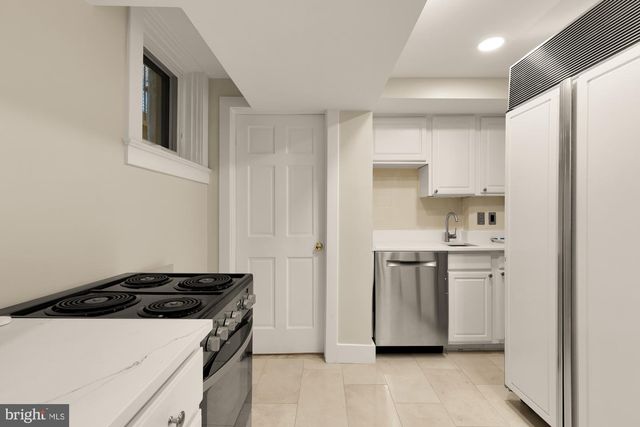 2137 R ST NW, Washington, DC 20008