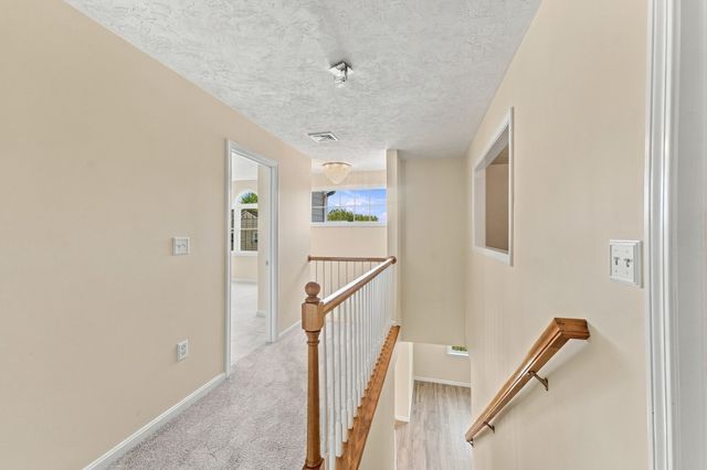 14 Crab Apple Ln 14, Franklin, MA 02038