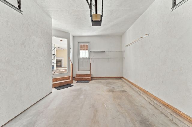 14 Crab Apple Ln 14, Franklin, MA 02038