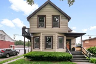 96 E Quincy Street, Riverside, IL 60546
