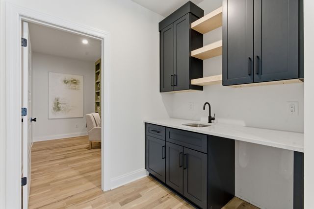 3719 Estes Rd, Nashville, TN 37215