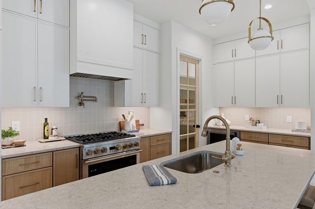 3719 Estes Rd, Nashville, TN 37215