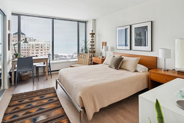 5455 N Sheridan Road 2403, Chicago, IL 60640