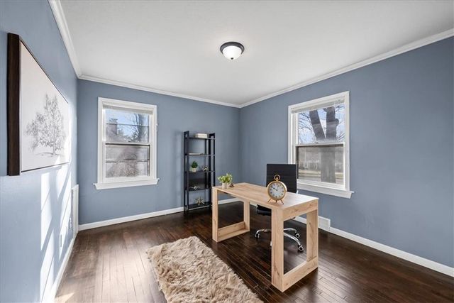 7641 Antioch Road, Overland Park, KS 66204