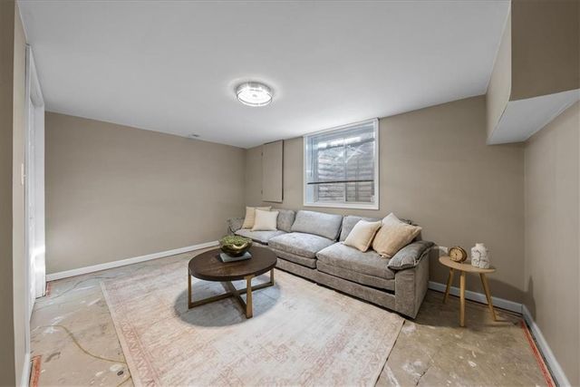 7641 Antioch Road, Overland Park, KS 66204