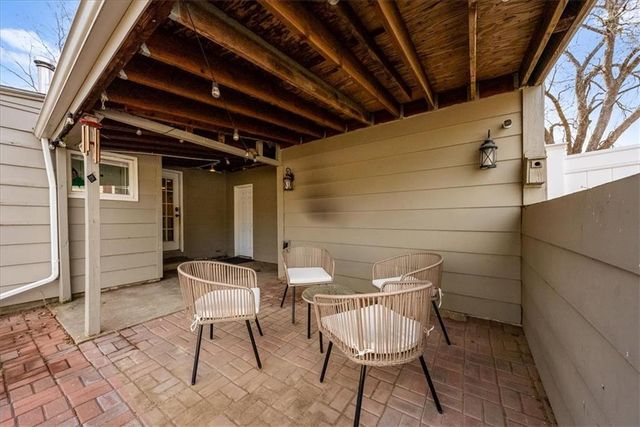 7641 Antioch Road, Overland Park, KS 66204