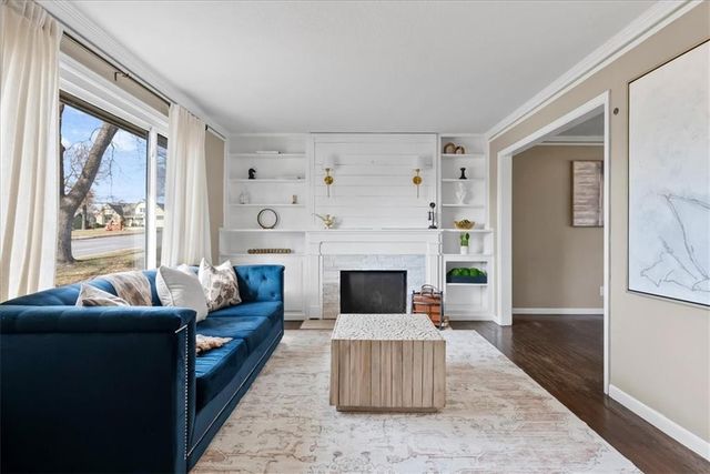 7641 Antioch Road, Overland Park, KS 66204