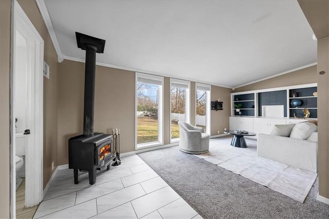 7641 Antioch Road, Overland Park, KS 66204