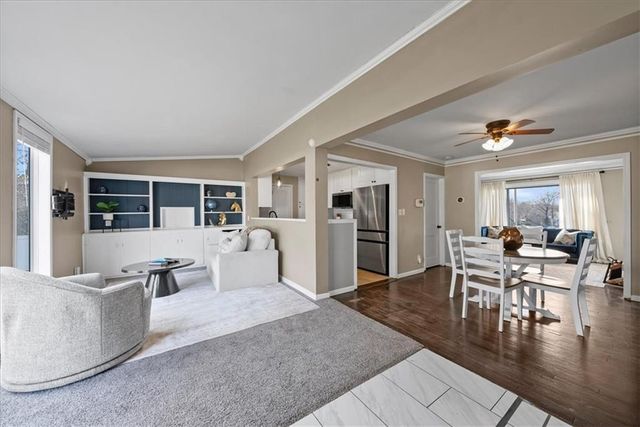 7641 Antioch Road, Overland Park, KS 66204