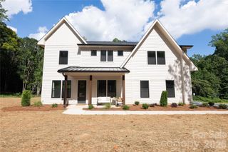 320 Laurel Crest Drive, Kannapolis, NC 28081