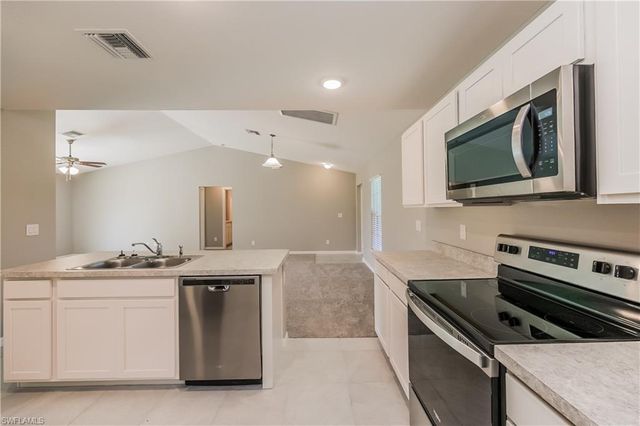 2819 37th ST SW, Lehigh Acres, FL 33976