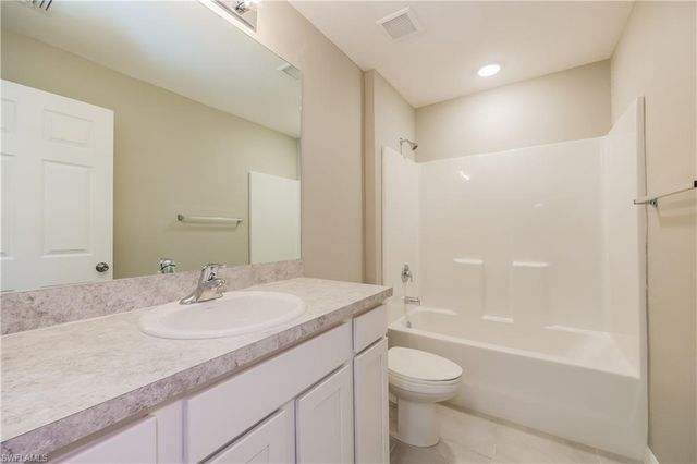 2819 37th ST SW, Lehigh Acres, FL 33976