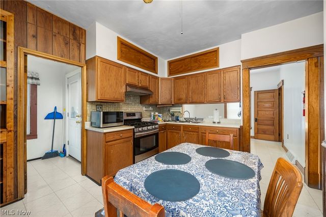2011 E 31st Street, Lorain, OH 44055