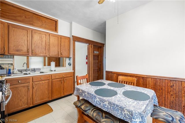 2011 E 31st Street, Lorain, OH 44055