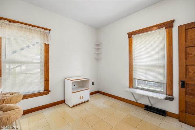 2011 E 31st Street, Lorain, OH 44055