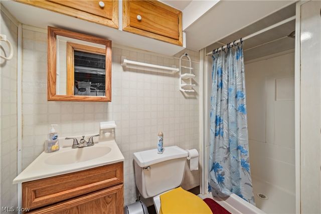 2011 E 31st Street, Lorain, OH 44055