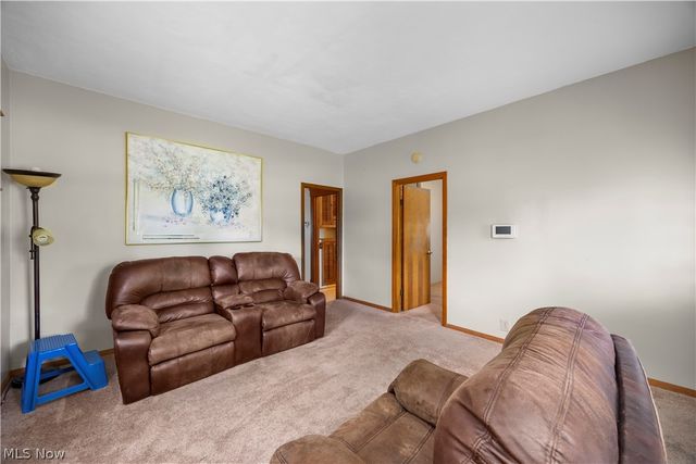 2011 E 31st Street, Lorain, OH 44055