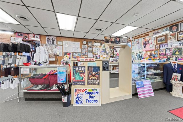 13238 Dix Toledo Road, Southgate, MI 48195