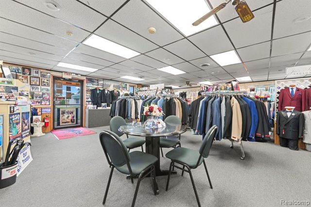 13238 Dix Toledo Road, Southgate, MI 48195