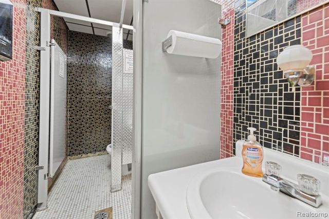 13238 Dix Toledo Road, Southgate, MI 48195