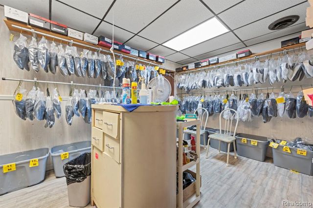 13238 Dix Toledo Road, Southgate, MI 48195