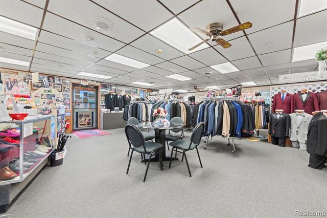 13238 Dix Toledo Road, Southgate, MI 48195