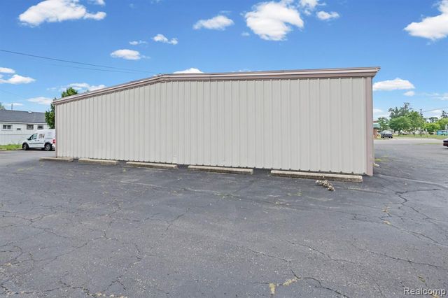 13238 Dix Toledo Road, Southgate, MI 48195