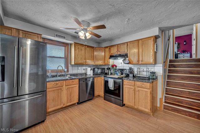 4425 Queen Anne Avenue, Lorain, OH 44052