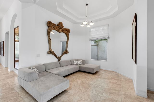 17728 Villa Club Way, Boca Raton, FL 33496