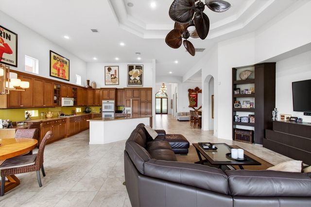 17728 Villa Club Way, Boca Raton, FL 33496