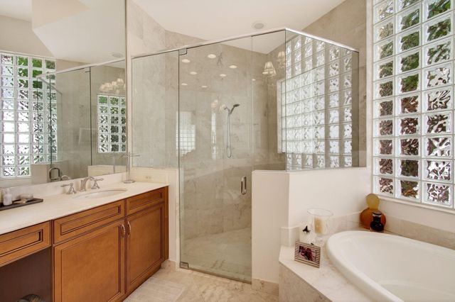 17728 Villa Club Way, Boca Raton, FL 33496