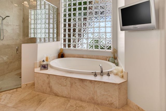 17728 Villa Club Way, Boca Raton, FL 33496