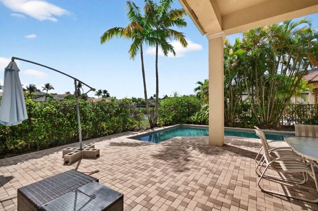 17728 Villa Club Way, Boca Raton, FL 33496