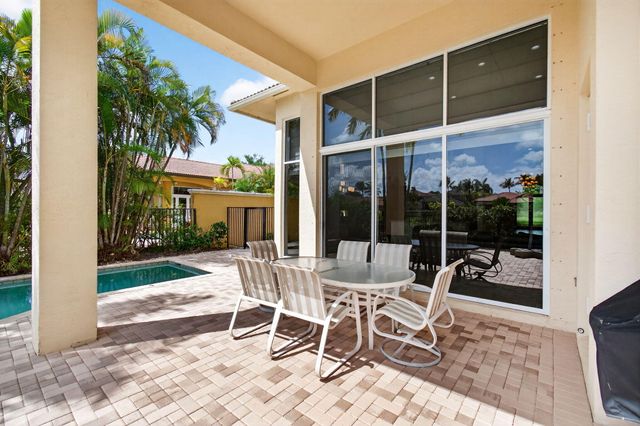 17728 Villa Club Way, Boca Raton, FL 33496