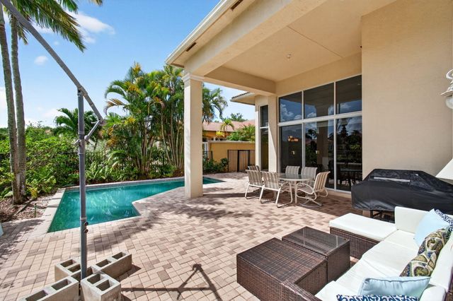 17728 Villa Club Way, Boca Raton, FL 33496