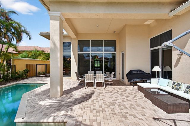 17728 Villa Club Way, Boca Raton, FL 33496