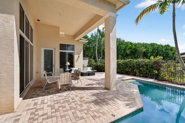 17728 Villa Club Way, Boca Raton, FL 33496
