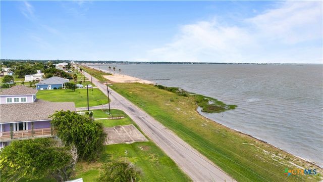1504 W Saint Louis Avenue, Seadrift, TX 77983
