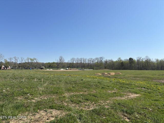 532 White Oak Rd, Jamestown, TN 38556