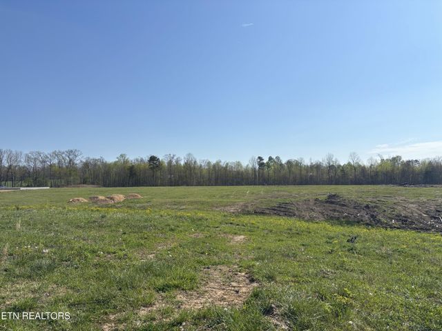 532 White Oak Rd, Jamestown, TN 38556