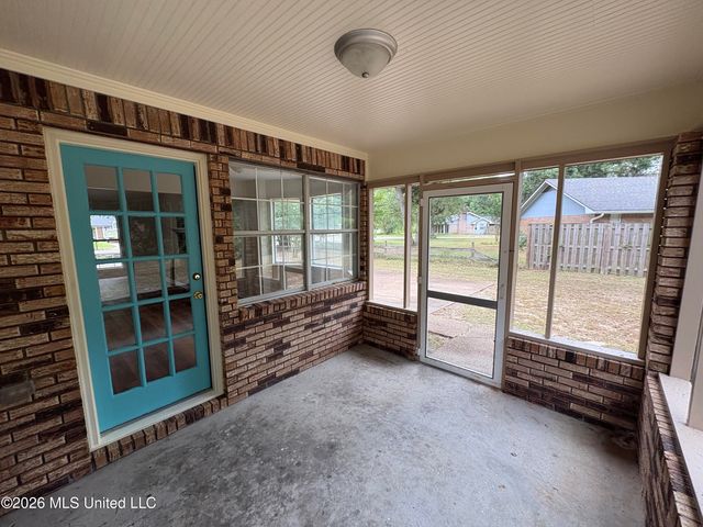 6921 Red Bud Lane, Ocean Springs, MS 39564