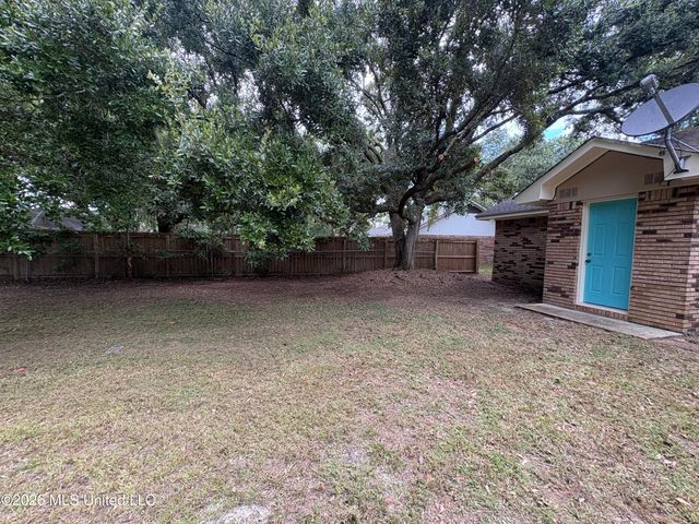 6921 Red Bud Lane, Ocean Springs, MS 39564