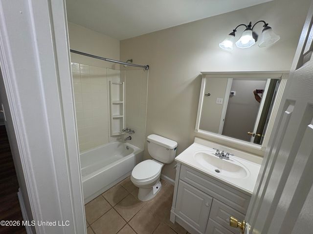 6921 Red Bud Lane, Ocean Springs, MS 39564