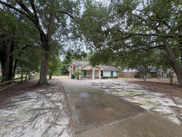 6921 Red Bud Lane, Ocean Springs, MS 39564