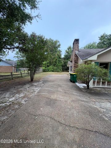 6921 Red Bud Lane, Ocean Springs, MS 39564