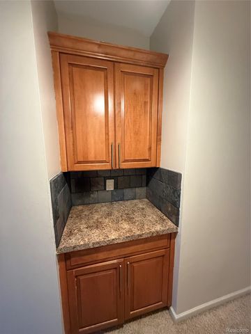 15584 Timbers Edge Drive, Clinton Charter Township, MI 48035