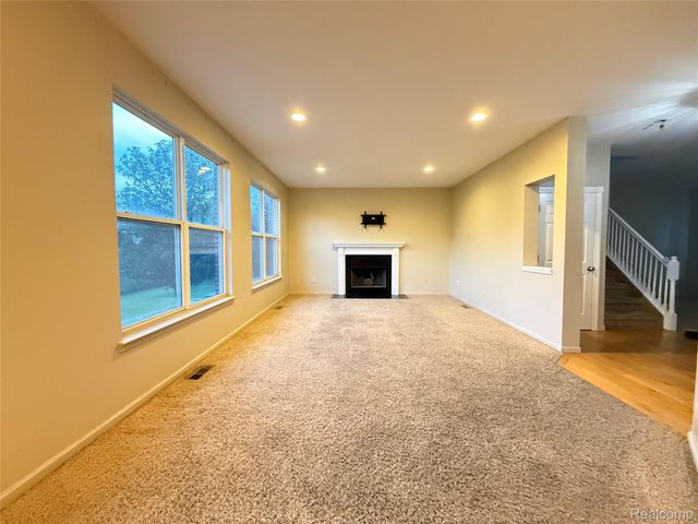 15584 Timbers Edge Drive, Clinton Charter Township, MI 48035