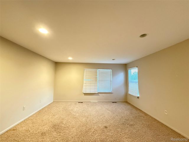 15584 Timbers Edge Drive, Clinton Charter Township, MI 48035